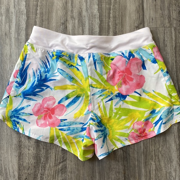 Shorts - Picture 2 of 2